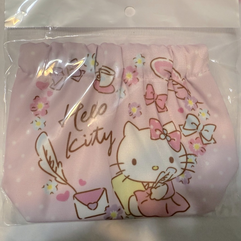 🆕 Hello Kitty coin bag
